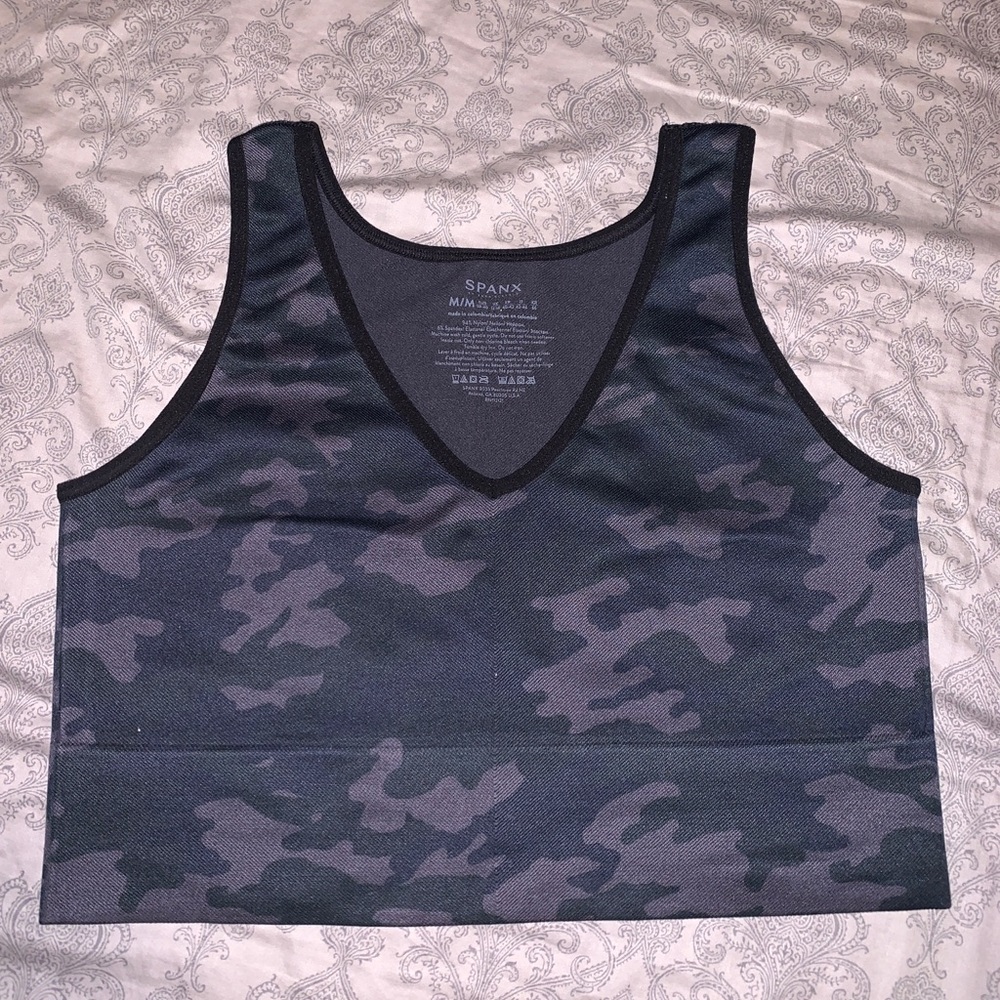 Spanx Look at Me Now Seamless Crop Top